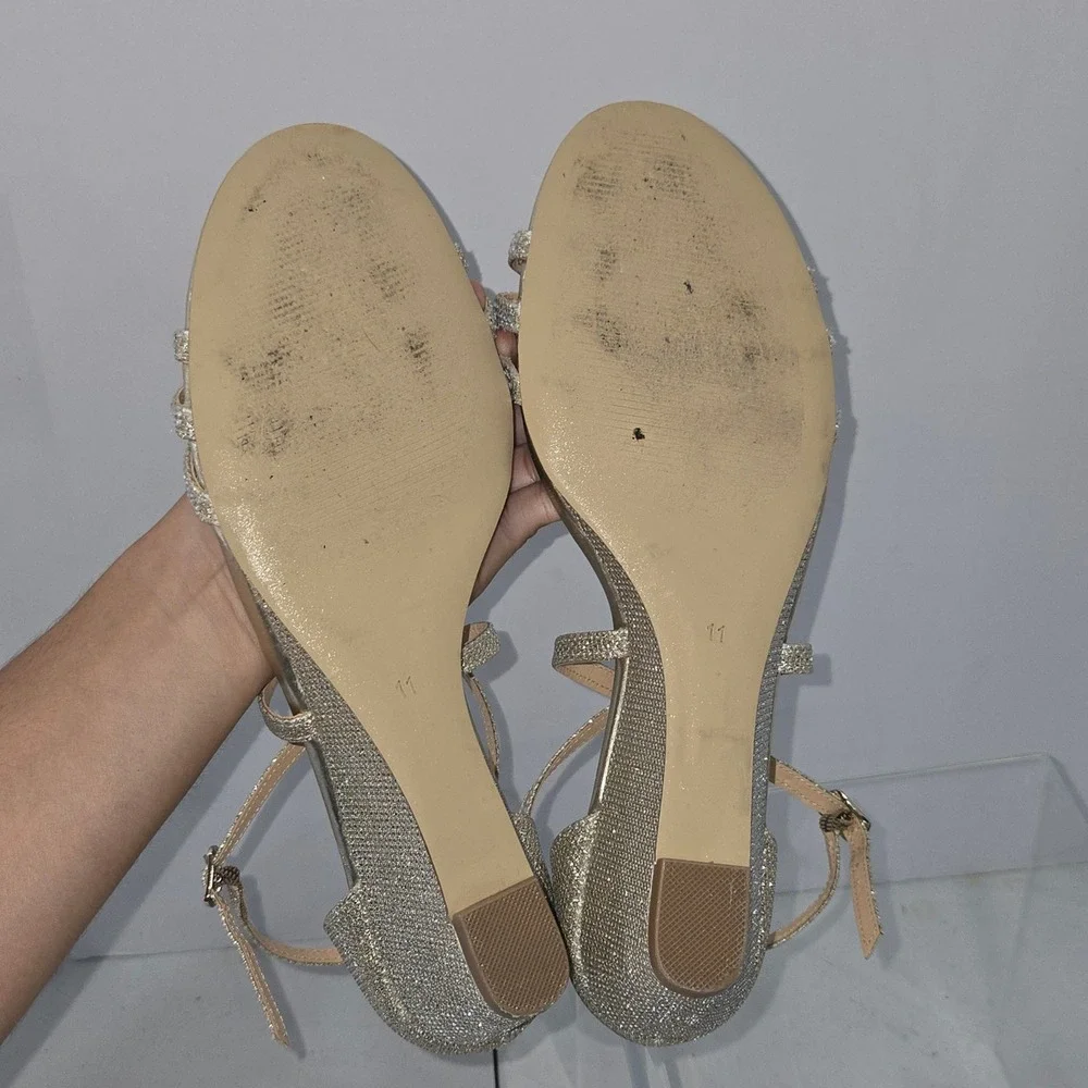 American Glamour Badgley Mischka carefully inspected
